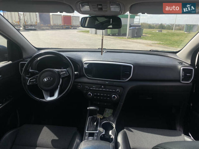 Синий Киа Sportage, объемом двигателя 1.6 л и пробегом 198 тыс. км за 18000 $, фото 5 на Automoto.ua