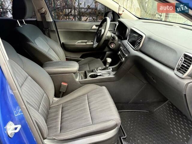 Синий Киа Sportage, объемом двигателя 1.59 л и пробегом 143 тыс. км за 17800 $, фото 9 на Automoto.ua