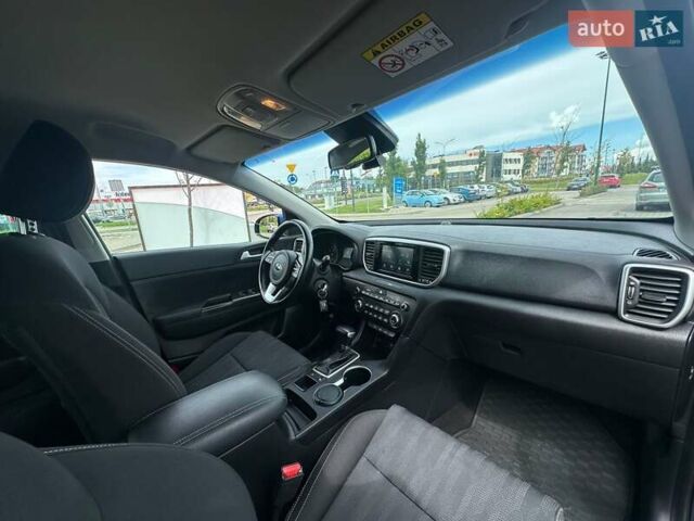Синій Кіа Sportage, об'ємом двигуна 1.59 л та пробігом 32 тис. км за 19899 $, фото 3 на Automoto.ua