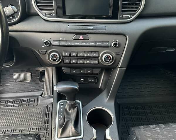 Синий Киа Sportage, объемом двигателя 1.59 л и пробегом 45 тыс. км за 20250 $, фото 14 на Automoto.ua