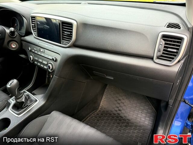 Киа Sportage 2021 в Киеве на Automoto.ua Синий Киа Sportage, объемом двигателя 1.6 л и пробегом 20 тыс. км за 17000 $, фото 7 на Automoto.ua