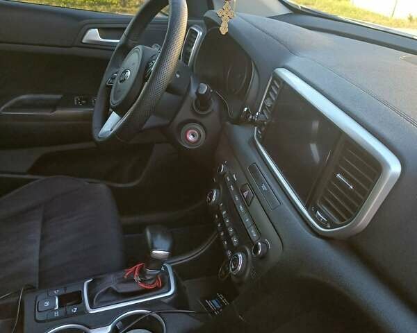 Киа Sportage 2021 в Новой Водолаге на Automoto.ua Синий Киа Sportage, объемом двигателя 1.59 л и пробегом 144 тыс. км за 16999 $, фото 3 на Automoto.ua
