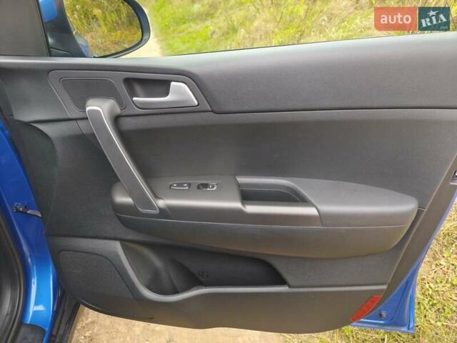 Синий Киа Sportage, объемом двигателя 1.59 л и пробегом 42 тыс. км за 21900 $, фото 3 на Automoto.ua