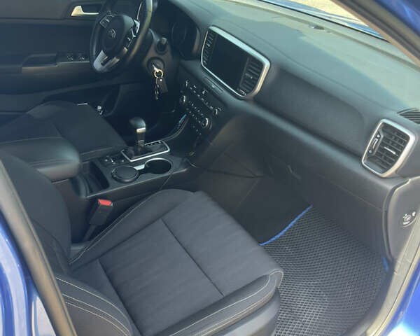 Синий Киа Sportage, объемом двигателя 1.59 л и пробегом 90 тыс. км за 19500 $, фото 13 на Automoto.ua