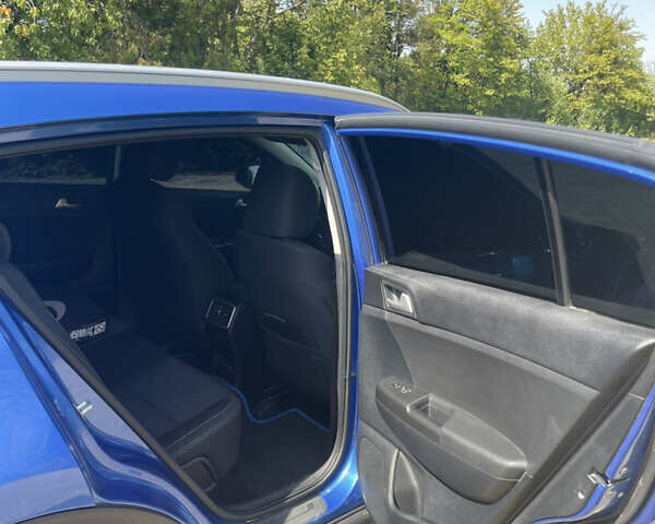 Синий Киа Sportage, объемом двигателя 1.59 л и пробегом 90 тыс. км за 19500 $, фото 10 на Automoto.ua