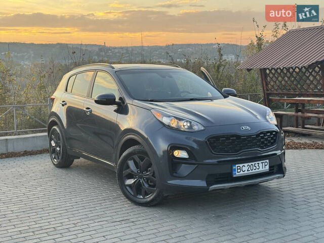 Киа Sportage 2021 в Тернополе на Automoto.ua Синий Киа Sportage, объемом двигателя 2.36 л и пробегом 92 тыс. км за 24300 $, фото 1 на Automoto.ua