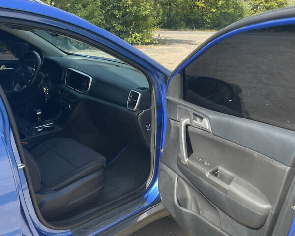 Синий Киа Sportage, объемом двигателя 1.59 л и пробегом 90 тыс. км за 19500 $, фото 12 на Automoto.ua