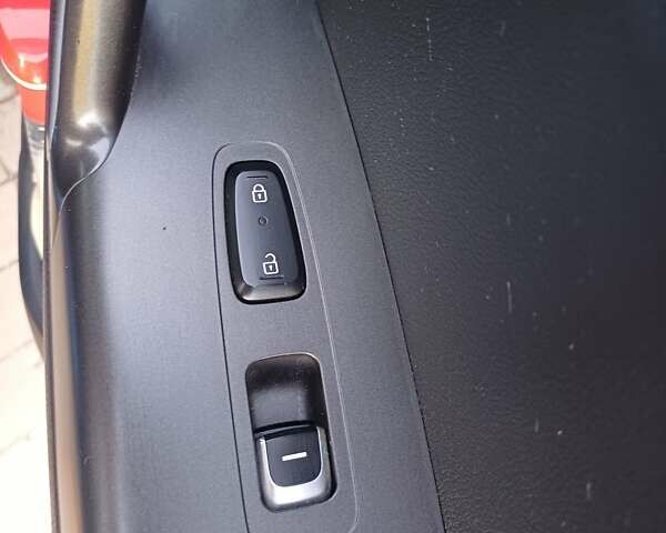 Киа Sportage 2021 в Новой Водолаге на Automoto.ua Синий Киа Sportage, объемом двигателя 1.59 л и пробегом 144 тыс. км за 16999 $, фото 1 на Automoto.ua