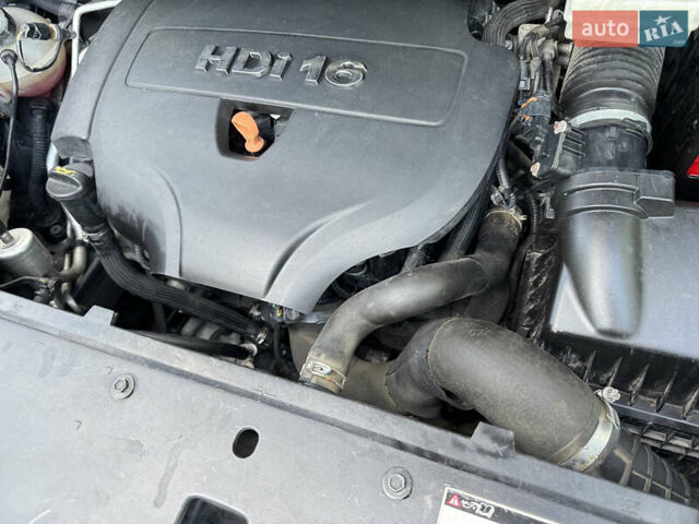 Киа Sportage 2021 в Тернополе на Automoto.ua Синий Киа Sportage, объемом двигателя 2.36 л и пробегом 92 тыс. км за 24300 $, фото 37 на Automoto.ua