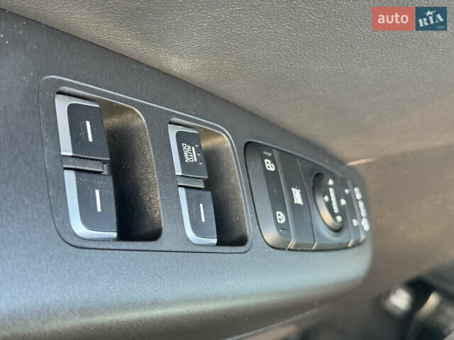 Киа Sportage 2021 в Тернополе на Automoto.ua Синий Киа Sportage, объемом двигателя 2.36 л и пробегом 92 тыс. км за 24300 $, фото 30 на Automoto.ua