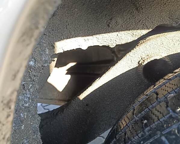 Зеленый Киа Sportage, объемом двигателя 2 л и пробегом 365 тыс. км за 4000 $, фото 2 на Automoto.ua