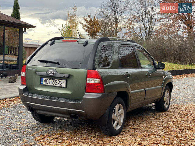 Зеленый Киа Sportage, объемом двигателя 2 л и пробегом 300 тыс. км за 3750 $, фото 18 на Automoto.ua