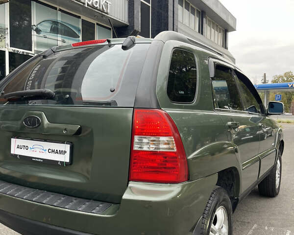 Зелений Кіа Sportage, об'ємом двигуна 1.98 л та пробігом 370 тис. км за 6500 $, фото 9 на Automoto.ua