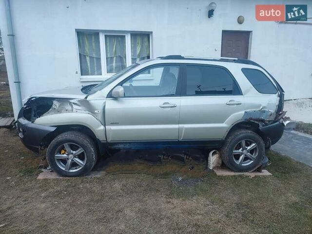 Зеленый Киа Sportage, объемом двигателя 2 л и пробегом 236 тыс. км за 4131 $, фото 5 на Automoto.ua