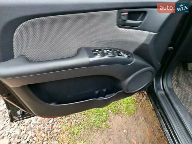 Зеленый Киа Sportage, объемом двигателя 2 л и пробегом 188 тыс. км за 7850 $, фото 7 на Automoto.ua