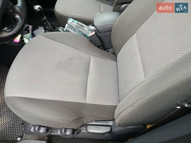 Зеленый Киа Sportage, объемом двигателя 2 л и пробегом 188 тыс. км за 7850 $, фото 9 на Automoto.ua