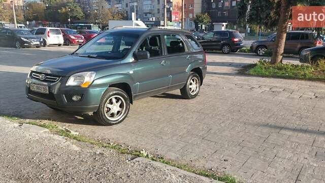 Зеленый Киа Sportage, объемом двигателя 1.98 л и пробегом 225 тыс. км за 8000 $, фото 7 на Automoto.ua
