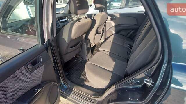 Зеленый Киа Sportage, объемом двигателя 1.98 л и пробегом 225 тыс. км за 8000 $, фото 5 на Automoto.ua