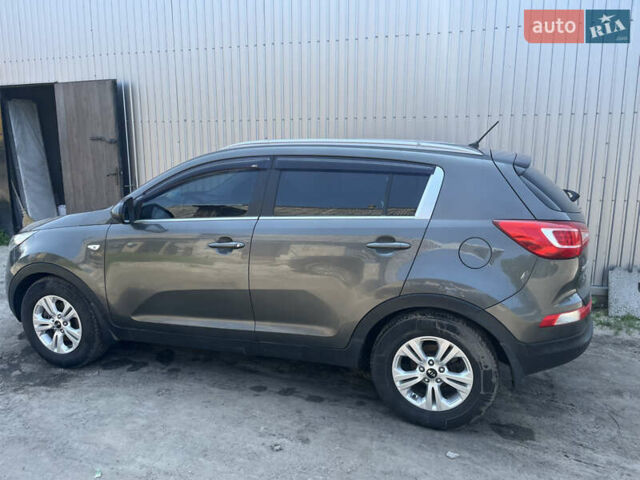 Зеленый Киа Sportage, объемом двигателя 1.69 л и пробегом 221 тыс. км за 12900 $, фото 13 на Automoto.ua