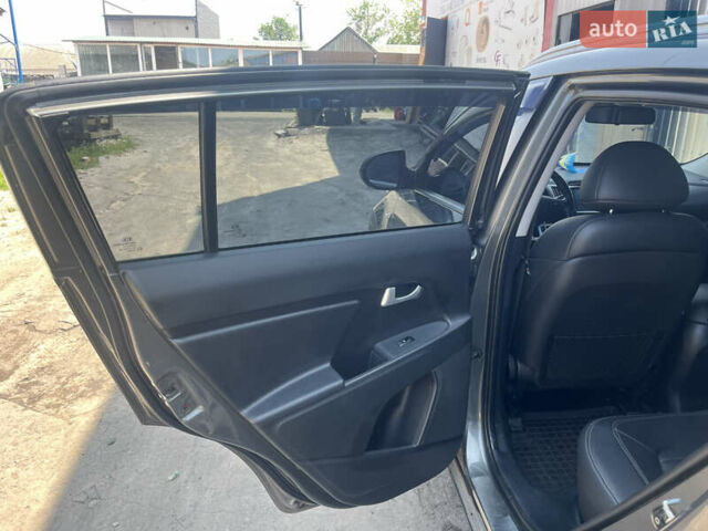 Зеленый Киа Sportage, объемом двигателя 1.69 л и пробегом 221 тыс. км за 12900 $, фото 3 на Automoto.ua