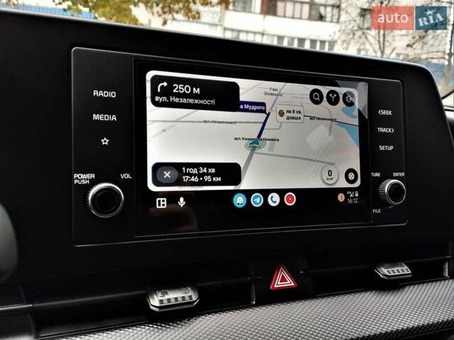 Зелений Кіа Sportage, об'ємом двигуна 2 л та пробігом 5 тис. км за 27800 $, фото 83 на Automoto.ua