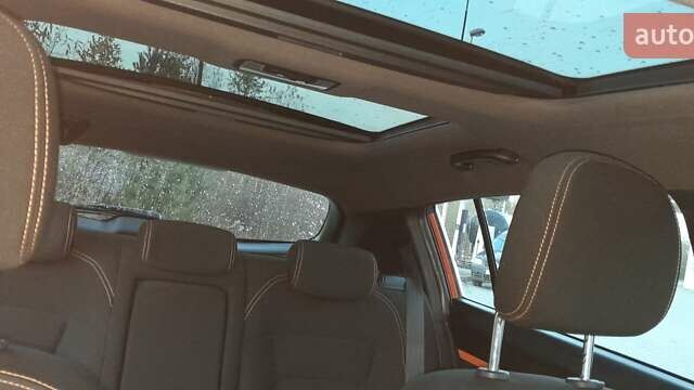 Оранжевый Киа Sportage, объемом двигателя 2 л и пробегом 282 тыс. км за 12900 $, фото 17 на Automoto.ua