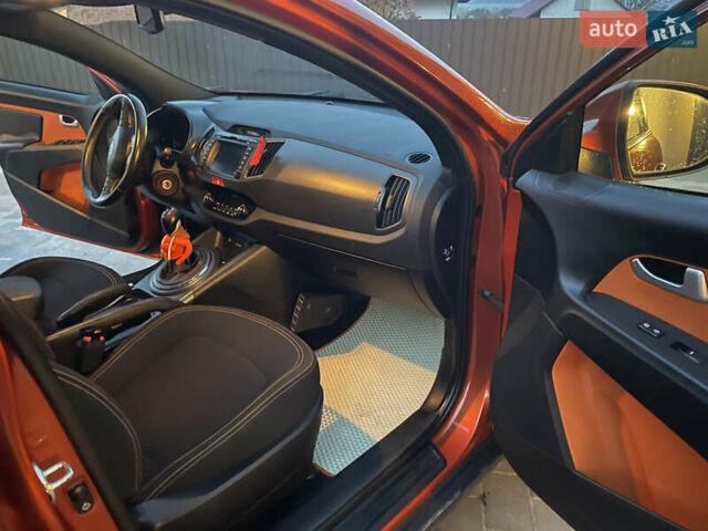 Оранжевый Киа Sportage, объемом двигателя 2 л и пробегом 282 тыс. км за 13400 $, фото 11 на Automoto.ua