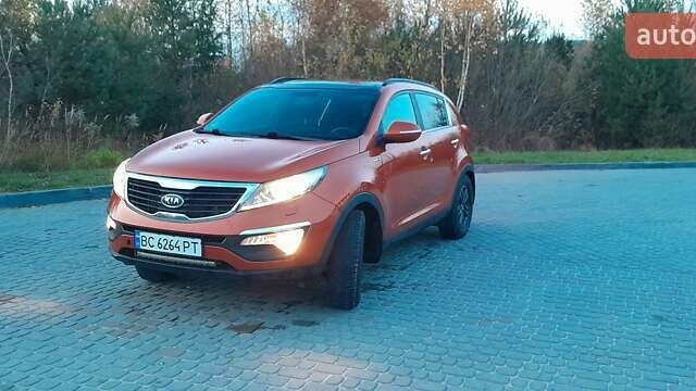 Оранжевый Киа Sportage, объемом двигателя 2 л и пробегом 282 тыс. км за 12900 $, фото 2 на Automoto.ua