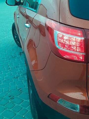 Оранжевый Киа Sportage, объемом двигателя 2 л и пробегом 282 тыс. км за 12900 $, фото 11 на Automoto.ua