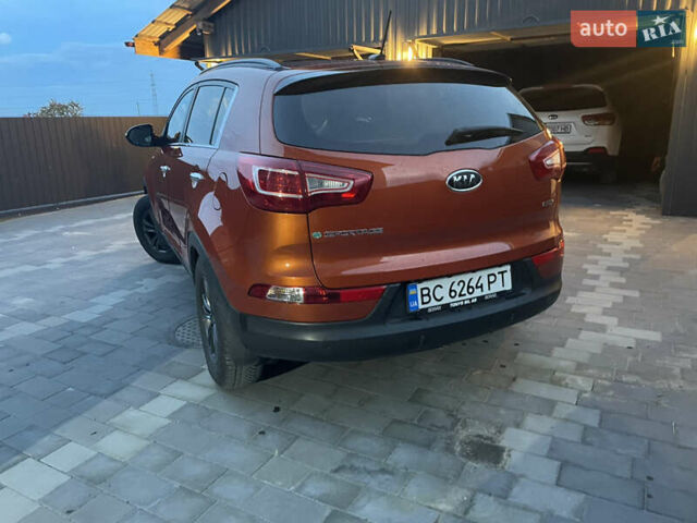 Оранжевый Киа Sportage, объемом двигателя 2 л и пробегом 282 тыс. км за 13400 $, фото 3 на Automoto.ua