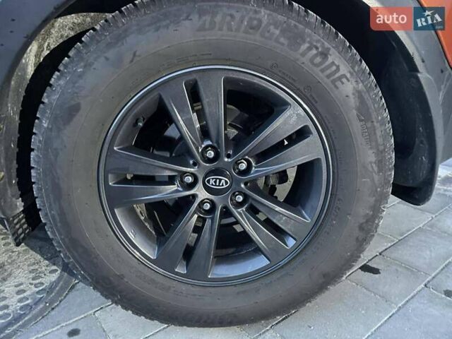 Оранжевый Киа Sportage, объемом двигателя 2 л и пробегом 282 тыс. км за 12900 $, фото 36 на Automoto.ua