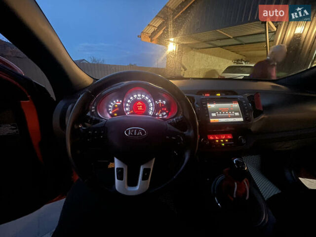 Оранжевый Киа Sportage, объемом двигателя 2 л и пробегом 282 тыс. км за 13400 $, фото 24 на Automoto.ua