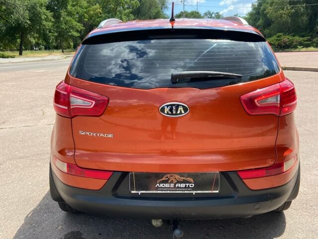 Оранжевый Киа Sportage, объемом двигателя 2 л и пробегом 142 тыс. км за 9500 $, фото 5 на Automoto.ua