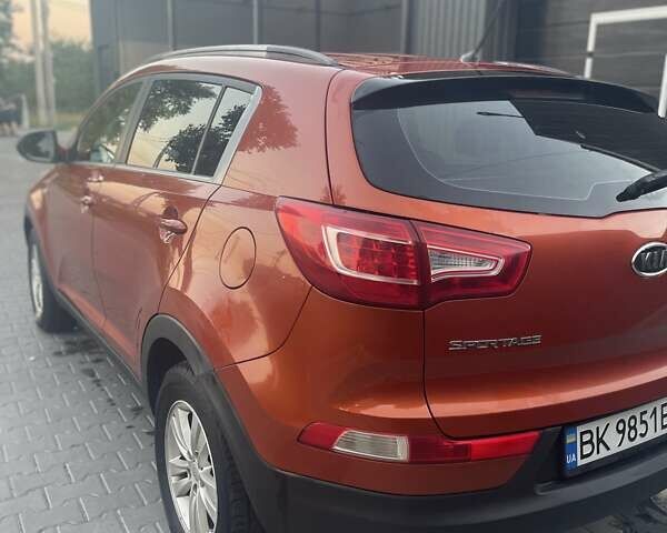 Оранжевый Киа Sportage, объемом двигателя 1.69 л и пробегом 399 тыс. км за 12300 $, фото 4 на Automoto.ua