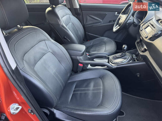 Помаранчевий Кіа Sportage, об'ємом двигуна 2 л та пробігом 101 тис. км за 13300 $, фото 16 на Automoto.ua