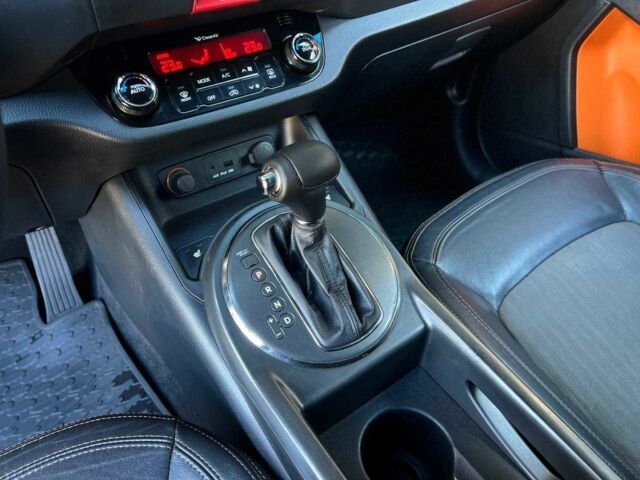 Оранжевый Киа Sportage, объемом двигателя 2 л и пробегом 190 тыс. км за 11900 $, фото 20 на Automoto.ua