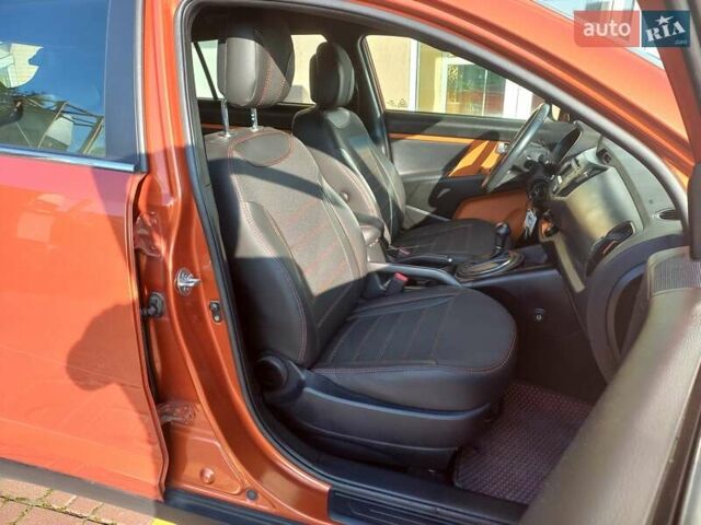 Оранжевый Киа Sportage, объемом двигателя 2 л и пробегом 120 тыс. км за 12599 $, фото 5 на Automoto.ua