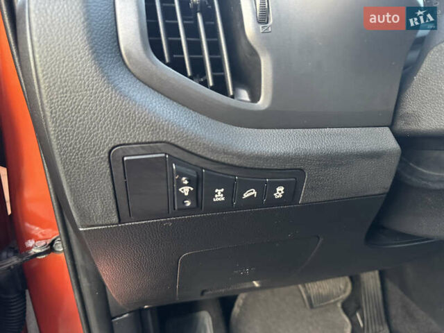 Помаранчевий Кіа Sportage, об'ємом двигуна 2 л та пробігом 101 тис. км за 13300 $, фото 18 на Automoto.ua