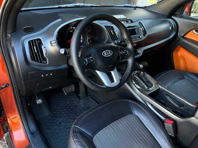 Оранжевый Киа Sportage, объемом двигателя 2 л и пробегом 190 тыс. км за 11900 $, фото 11 на Automoto.ua