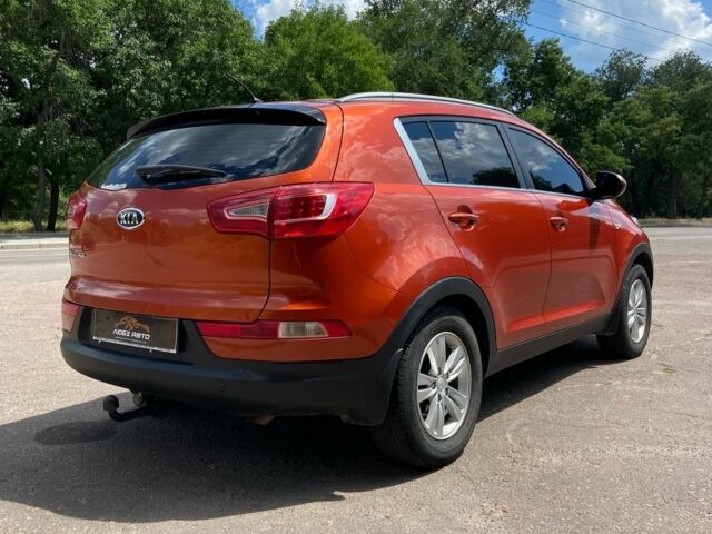 Оранжевый Киа Sportage, объемом двигателя 2 л и пробегом 142 тыс. км за 9500 $, фото 4 на Automoto.ua