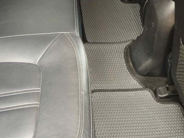 Помаранчевий Кіа Sportage, об'ємом двигуна 2 л та пробігом 240 тис. км за 12600 $, фото 6 на Automoto.ua