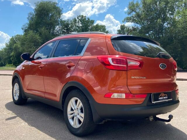 Оранжевый Киа Sportage, объемом двигателя 2 л и пробегом 142 тыс. км за 9500 $, фото 6 на Automoto.ua