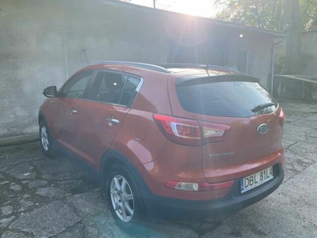 Оранжевый Киа Sportage, объемом двигателя 2 л и пробегом 150 тыс. км за 7900 $, фото 7 на Automoto.ua