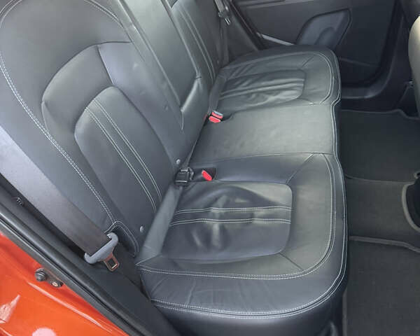 Помаранчевий Кіа Sportage, об'ємом двигуна 2 л та пробігом 101 тис. км за 13300 $, фото 15 на Automoto.ua