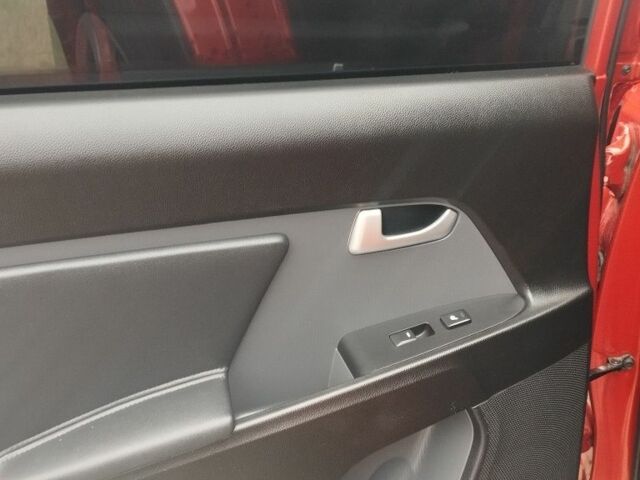 Помаранчевий Кіа Sportage, об'ємом двигуна 2 л та пробігом 240 тис. км за 12600 $, фото 19 на Automoto.ua