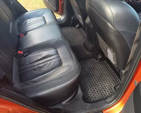 Оранжевый Киа Sportage, объемом двигателя 2.01 л и пробегом 267 тыс. км за 12900 $, фото 12 на Automoto.ua