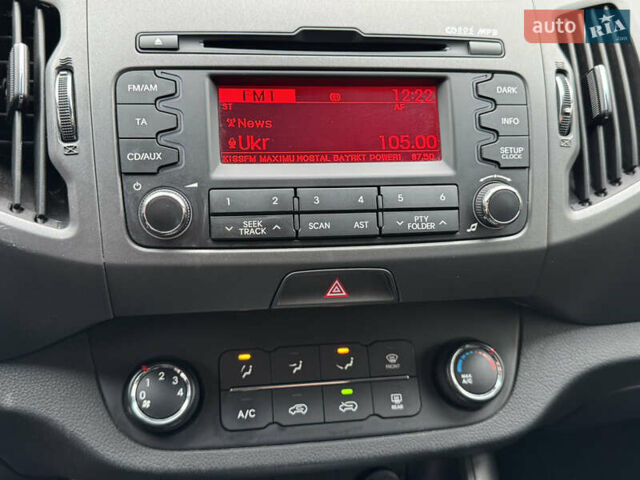 Оранжевый Киа Sportage, объемом двигателя 2 л и пробегом 143 тыс. км за 12300 $, фото 28 на Automoto.ua