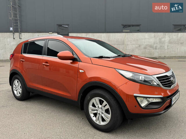 Оранжевый Киа Sportage, объемом двигателя 2 л и пробегом 143 тыс. км за 12300 $, фото 3 на Automoto.ua