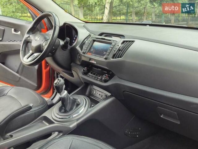 Оранжевый Киа Sportage, объемом двигателя 1.6 л и пробегом 220 тыс. км за 11200 $, фото 13 на Automoto.ua