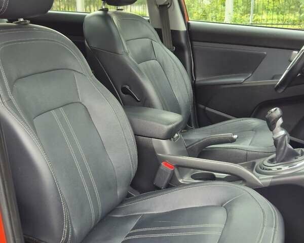 Оранжевый Киа Sportage, объемом двигателя 1.6 л и пробегом 220 тыс. км за 11200 $, фото 17 на Automoto.ua